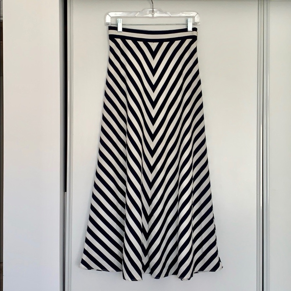 Flowy maxi chevron skirt